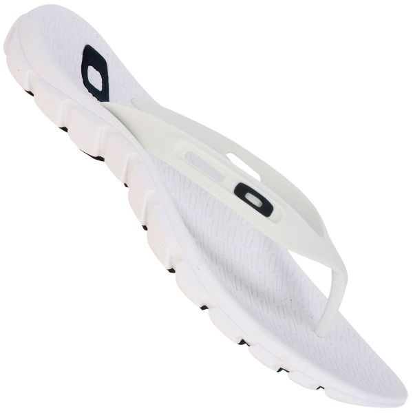 Chinelo Oakley